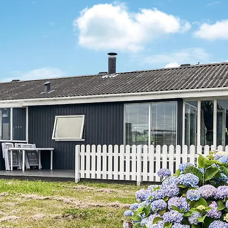 3 Bedroom Gorgeous Home In Ebeltoft Дом отдыха
