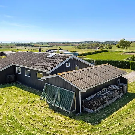 3 Bedroom Gorgeous Home In Ebeltoft Дом отдыха